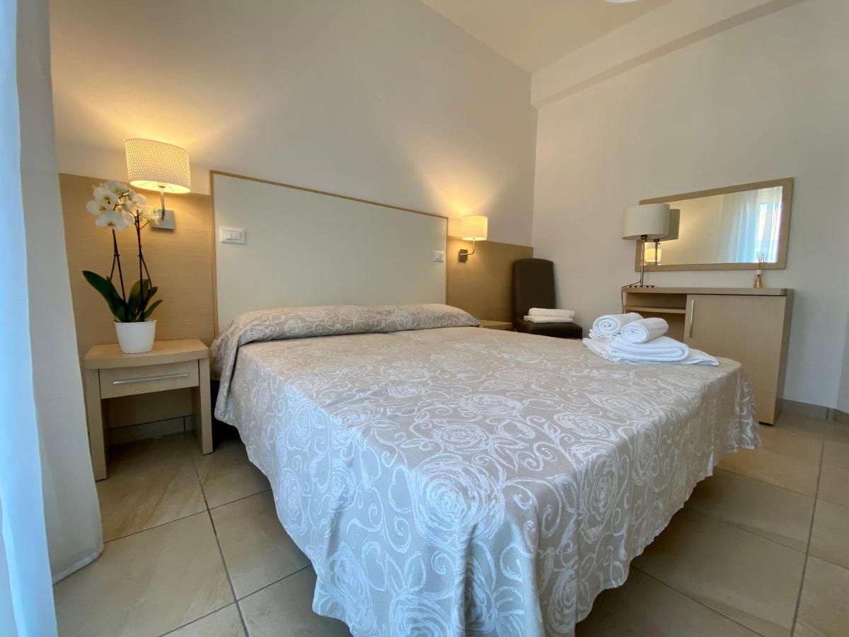 Hotel Palladio B&B Cervia Extérieur photo