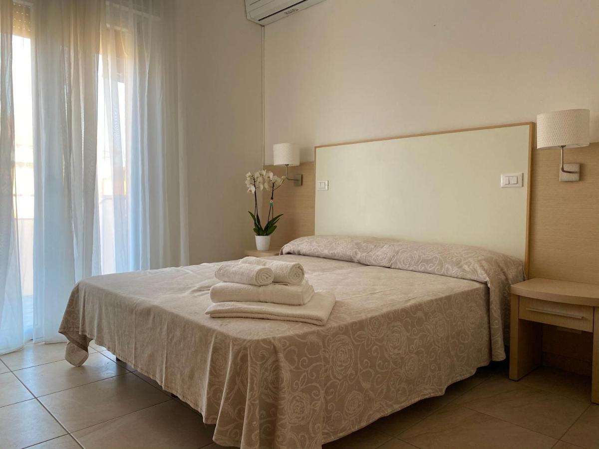 Hotel Palladio B&B Cervia Extérieur photo