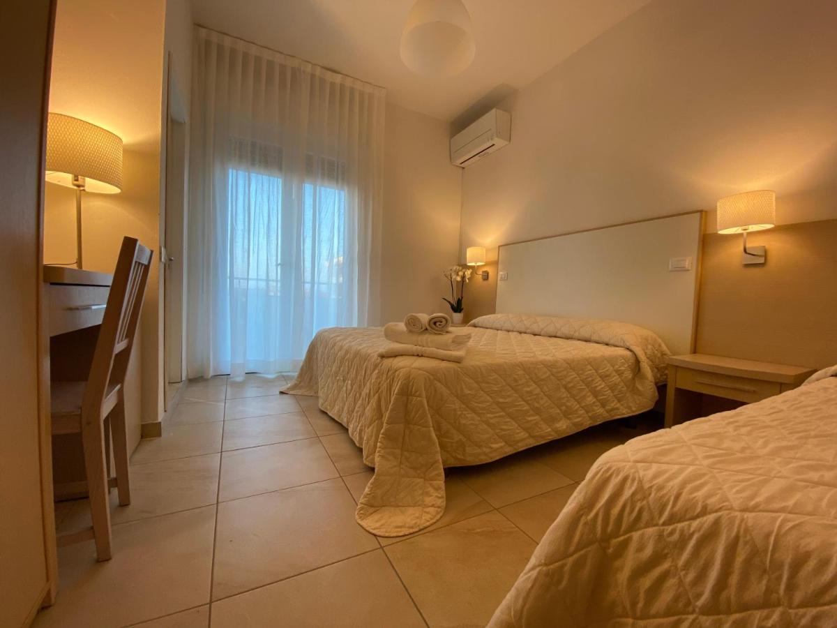 Hotel Palladio B&B Cervia Extérieur photo