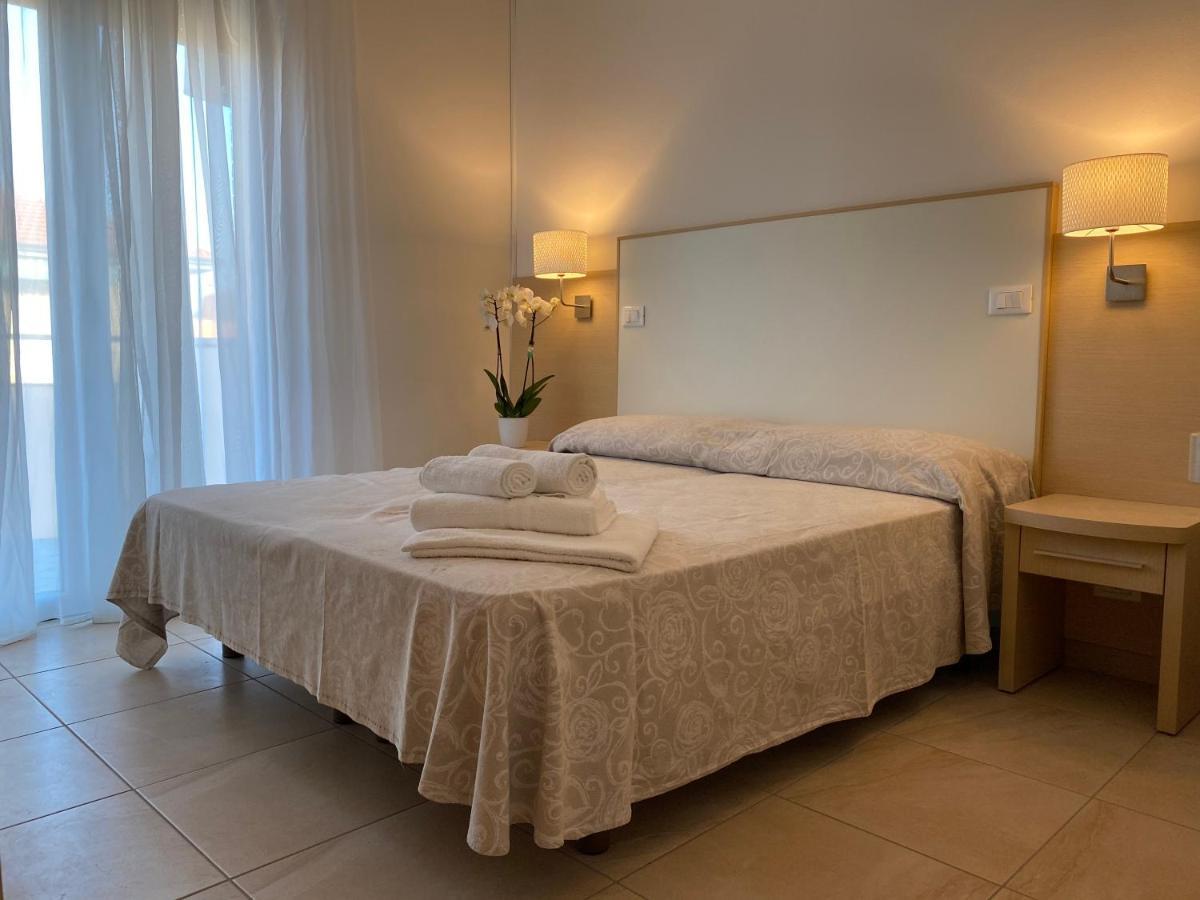 Hotel Palladio B&B Cervia Extérieur photo