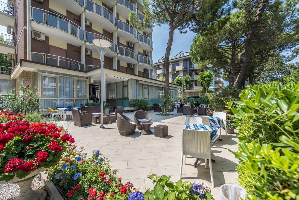 Hotel Palladio B&B Cervia Extérieur photo