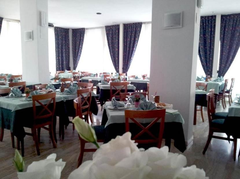 Hotel Palladio B&B Cervia Extérieur photo